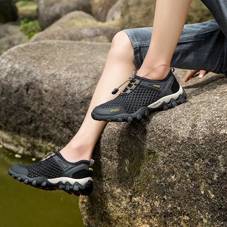 Orthopädische Wanderschuhe mit schnelltrocknendem Material