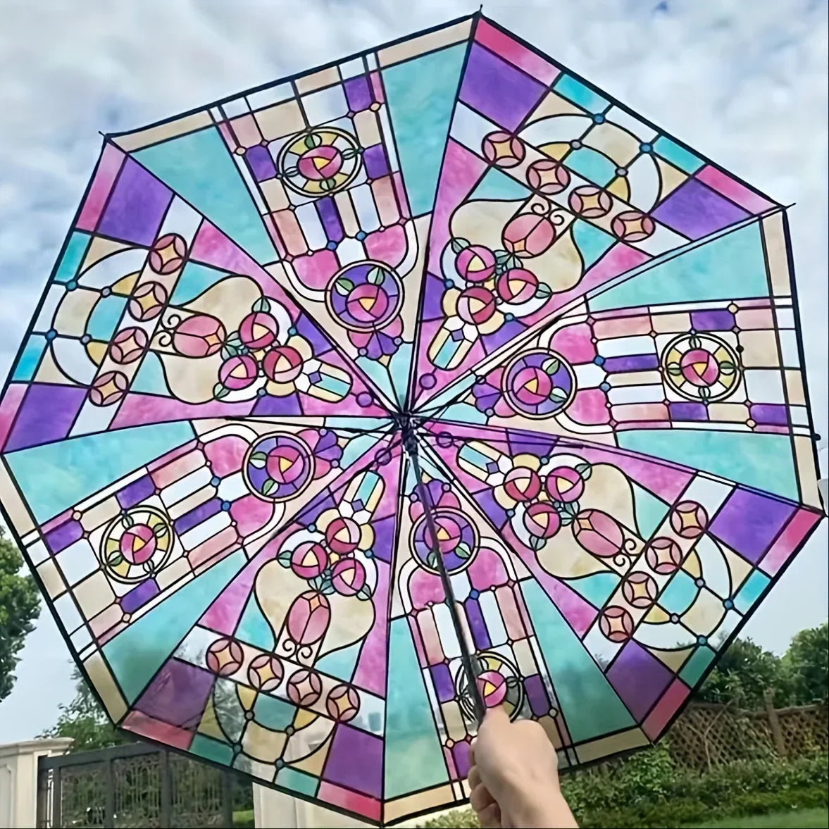 Regnparaply i glasyr: elegans och omedelbart skydd