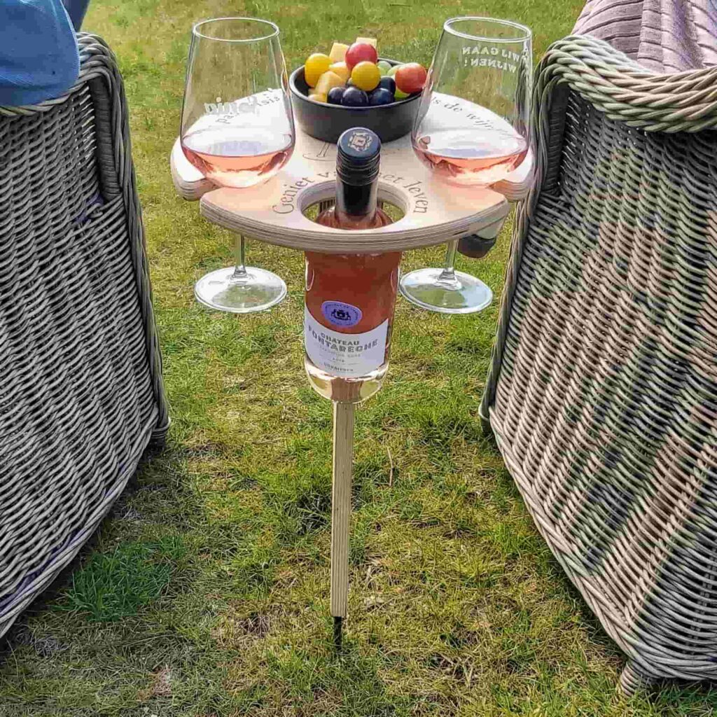 Tavolo portatile per vino e aperitivi perfetti 