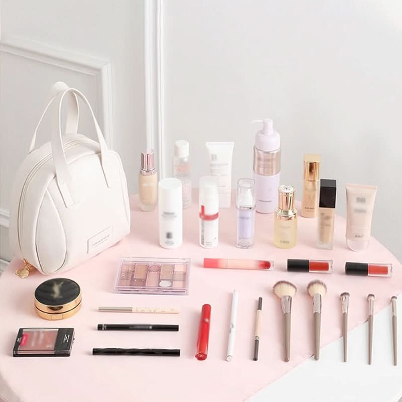 Your makeup always well organized and protected 