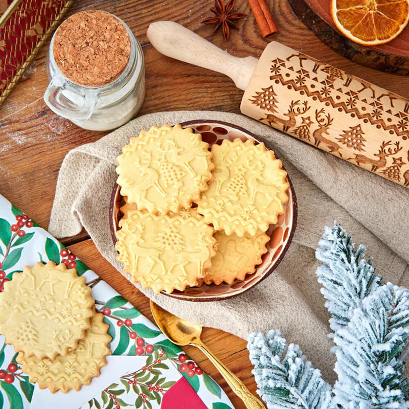 Biscotti festivi perfetti grazie al mattarello inciso 
