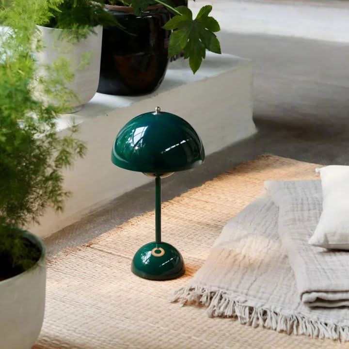 Moderní bezdrátová LED stolní lampa, stmívatelná 