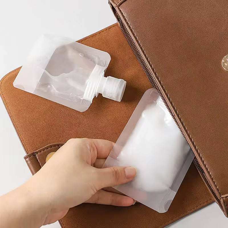 Lot de 40 flacons voyage – transport propre et organisé