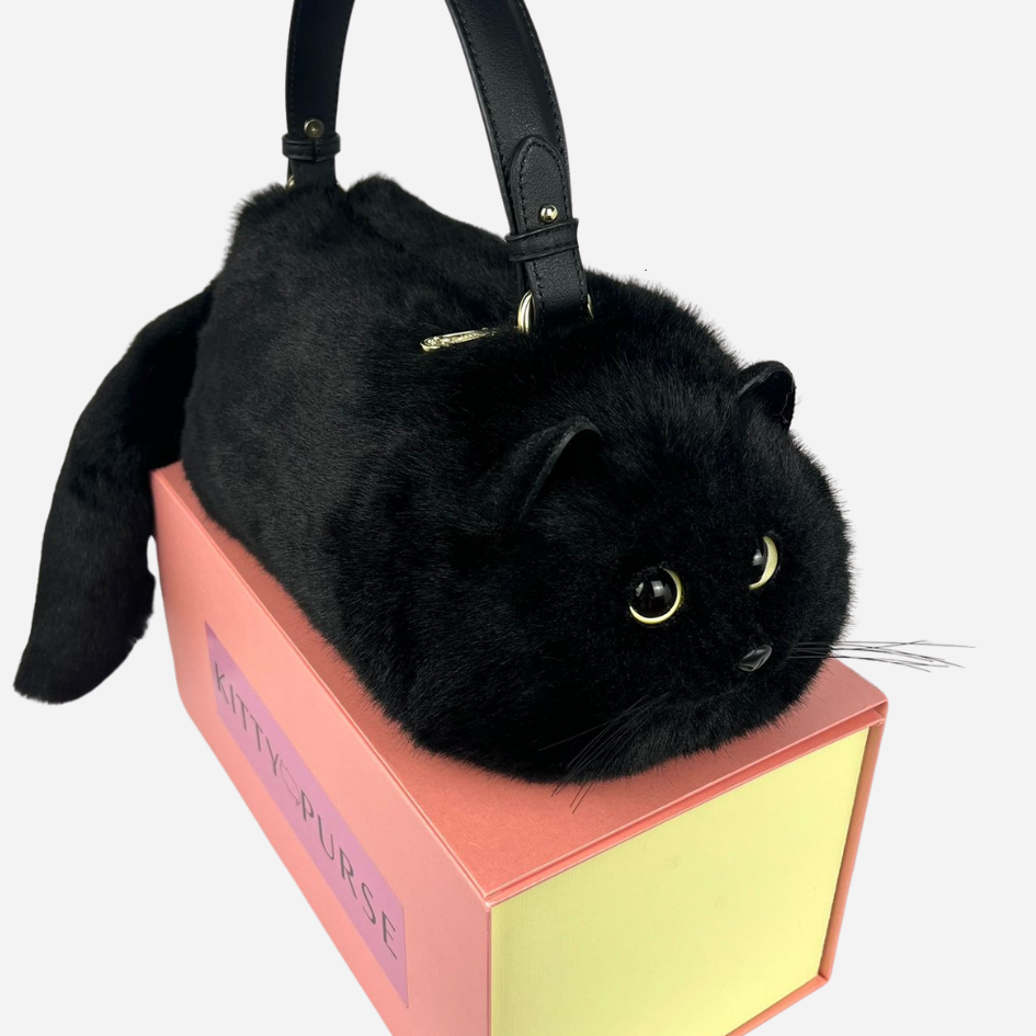 En realistisk kattväska som gör succé överallt 