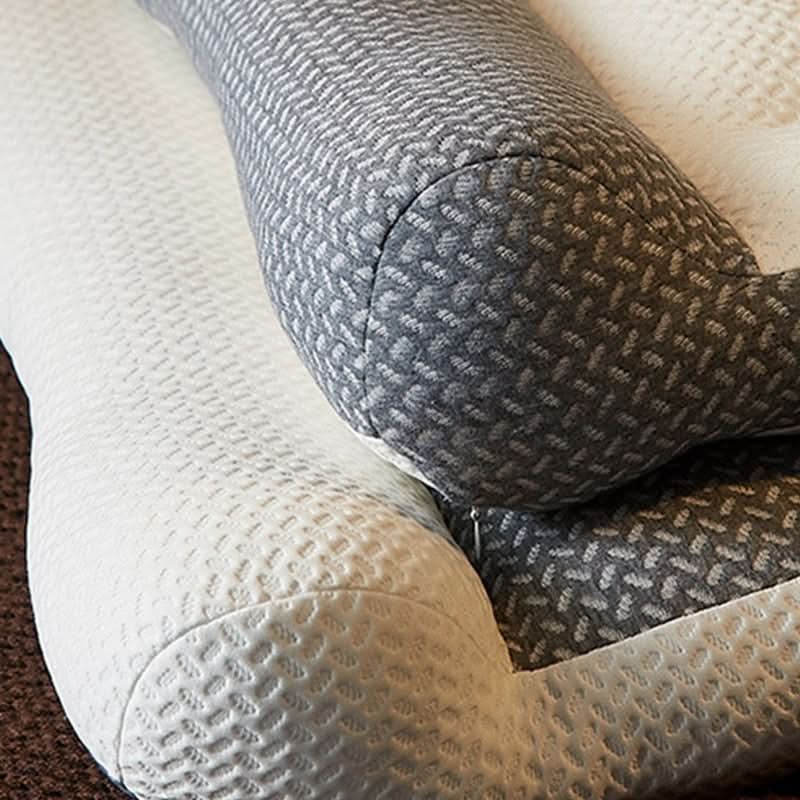 Memory foam pillow for a tension-free sleep 